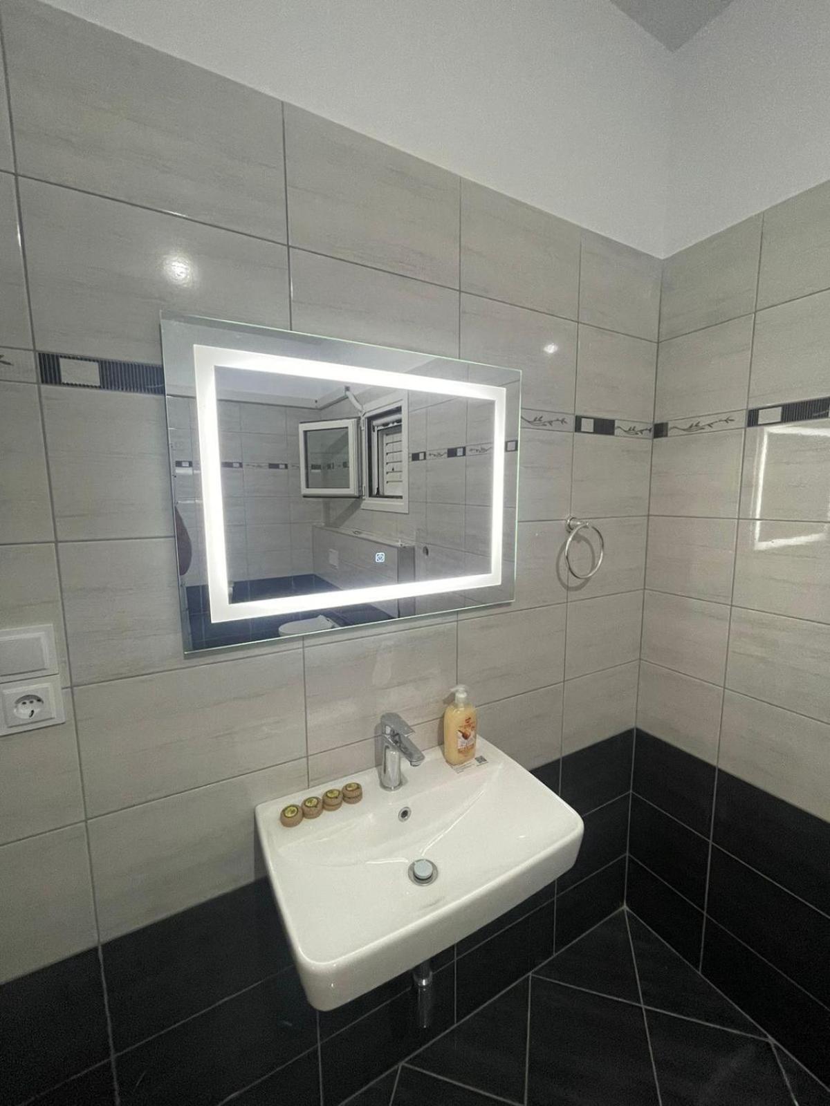 Vanesa Rooms Sarandë 외부 사진
